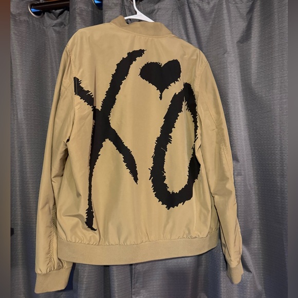 NWOT H&M The Weekend XO bomber - Picture 2 of 3